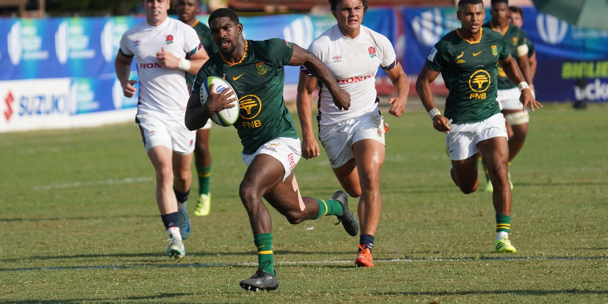 Cheswill Jooste races away for a superb try.