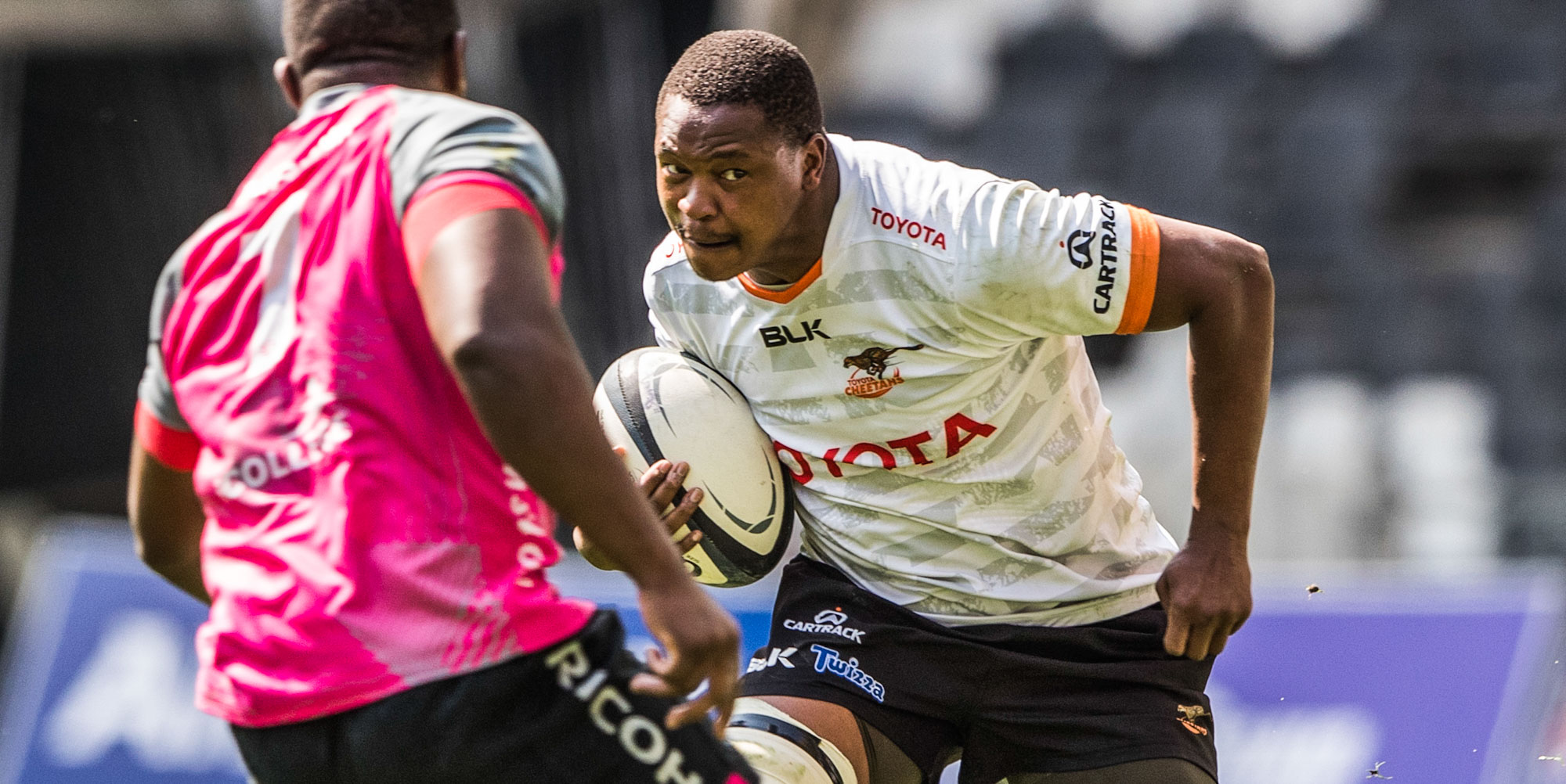 Mihlali Mosi on the charge for the Toyota Cheetahs last year.
