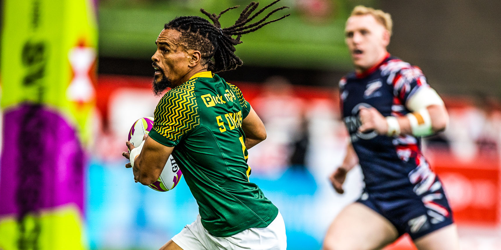 Selvyn Davids on the attack against Great Britain.