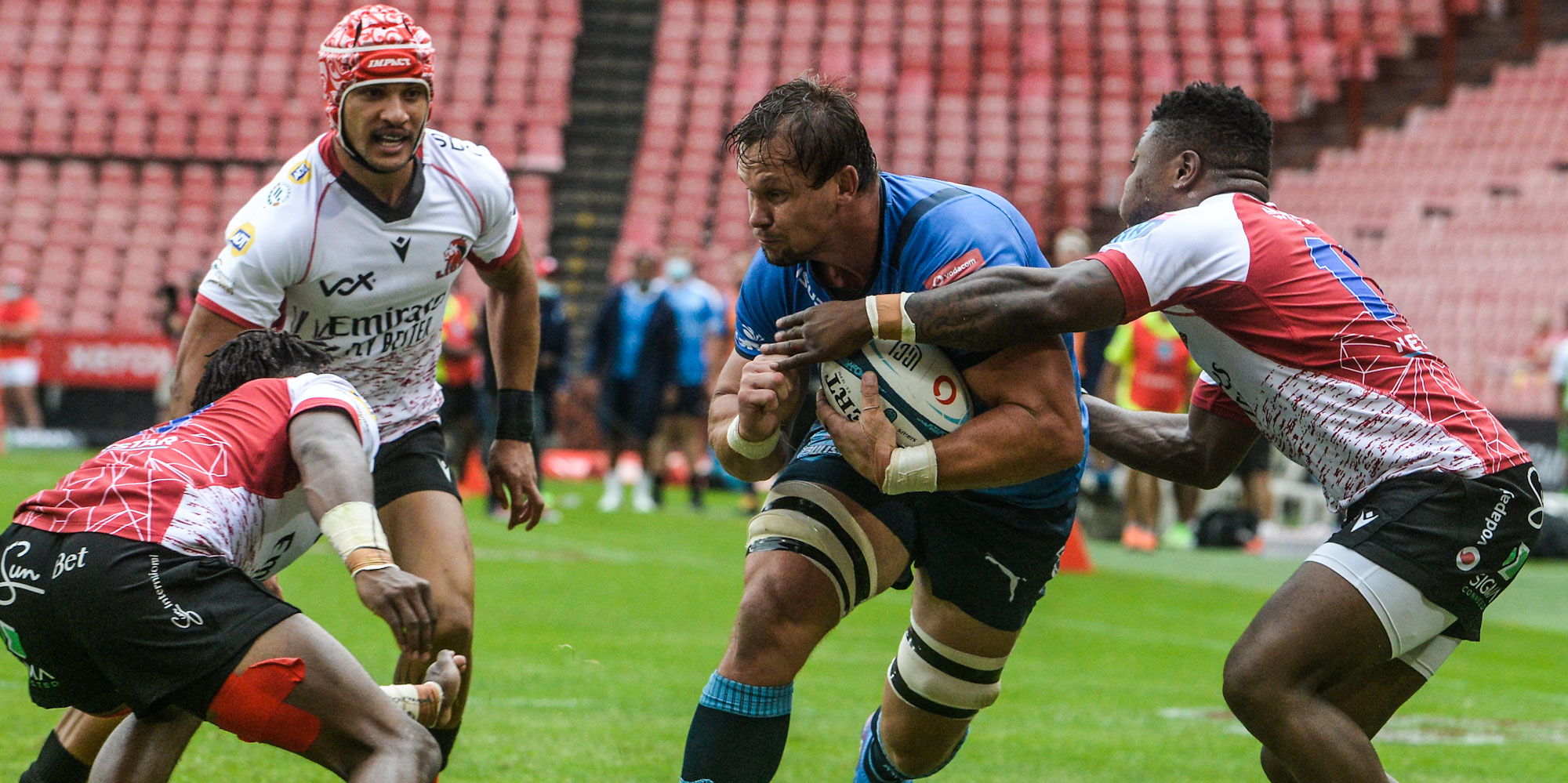 Arno Botha scored the Vodacom Bulls' third try as the rain started coming down in Johannesburg.