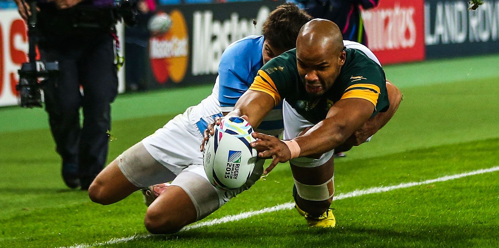 JP Pietersen scores a crucial try in the bronze medal match against Argentina at the 2015 RWC