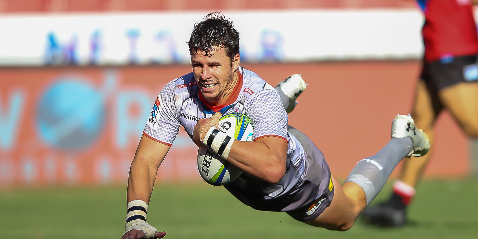 Ruhan Nel goes over a try for the DHL Stormers.